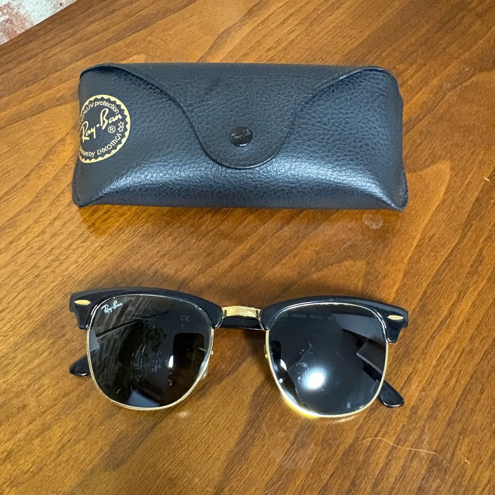 Ray-Ban Classic Black and Gold Clubmaster Sunglasses